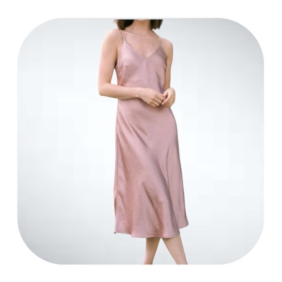 Dress Forum Dresses & Skirts - NWT Dress Forum M blush pink midi satin slip dress